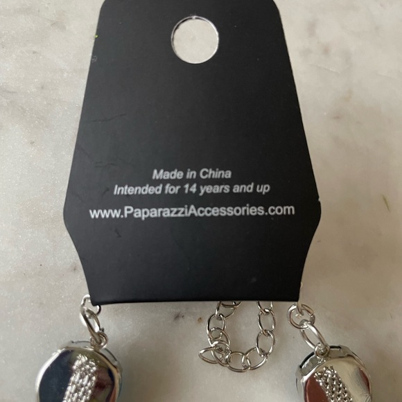 NWT- Paparazzi - blue jeweled necklace and earrings set - Picture 5 of 5